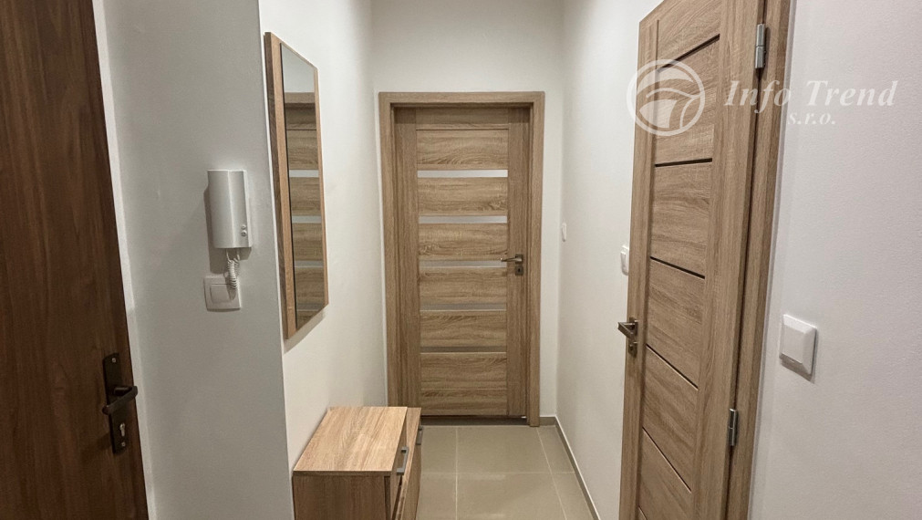 Na prenájom 2 izbový byt, blízko centra mesta Bardejov