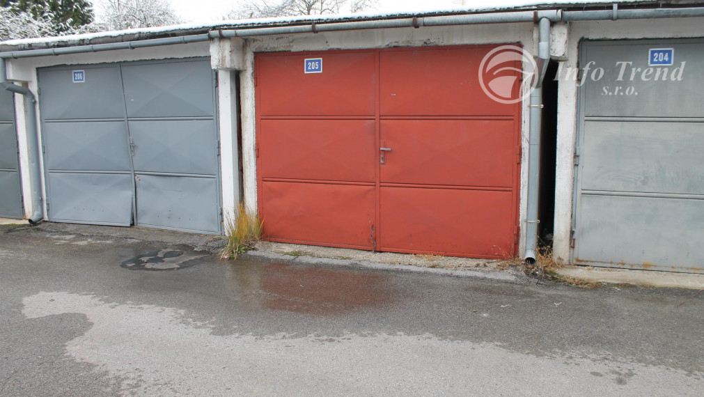 Murovaná garáž na ul. Slovenská v Bardejove