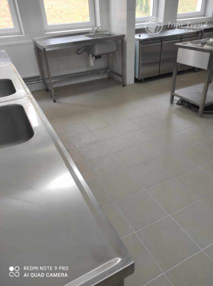 Budova Reštaurácie s veľkým pozemkom, v Bardejovských kúpeľoch