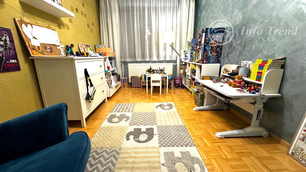 Priestranný  3- izbový byt v Bardejove