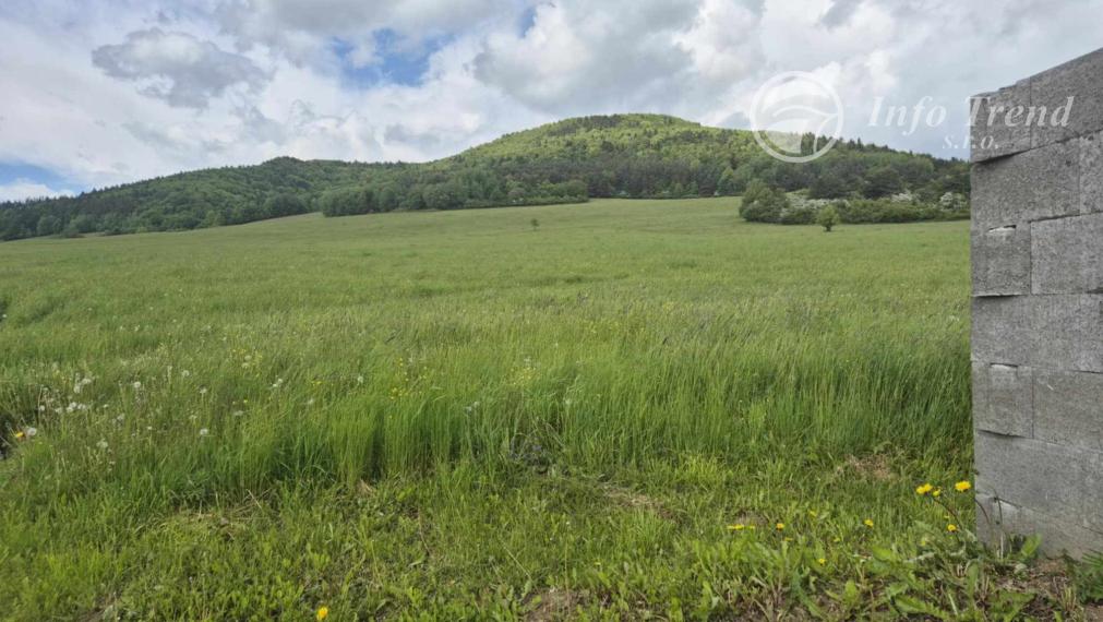 Investičné pozemky v obci Zlaté