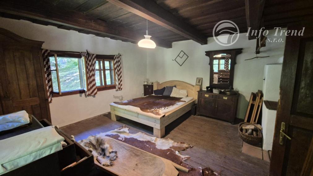 Rekreačná chata - dobová drevenica v Livovskej Hute