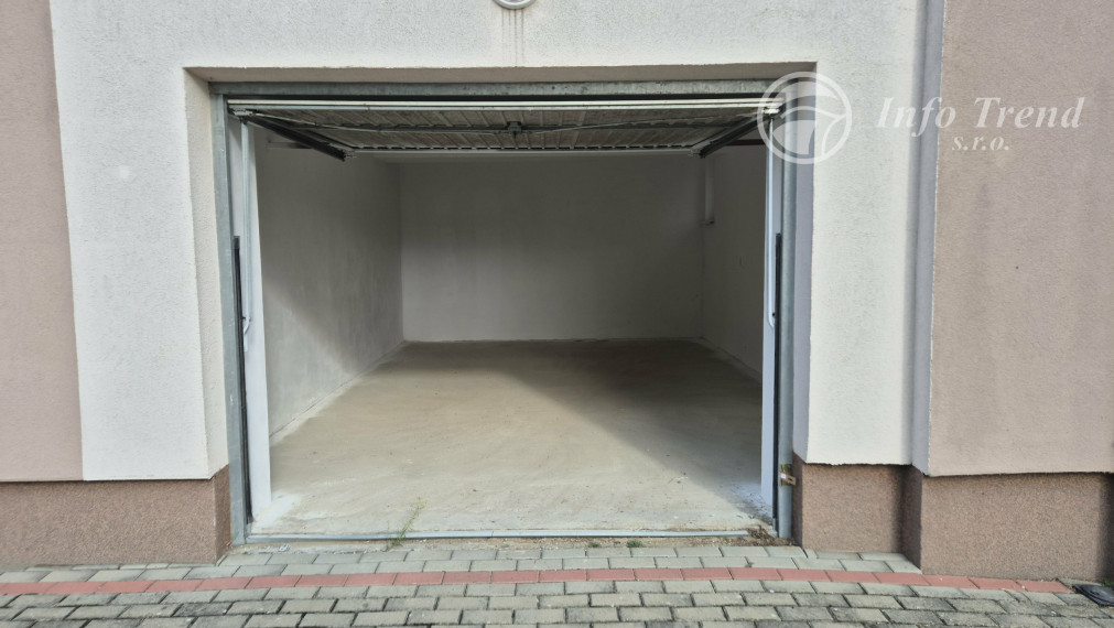 3-  izbový byt s garážou v obci Kurima