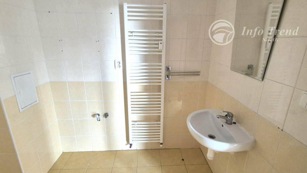 3-  izbový byt s garážou v obci Kurima