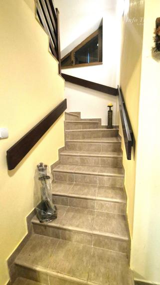 Veľká Murovaná chata v obci Nižná Polianka