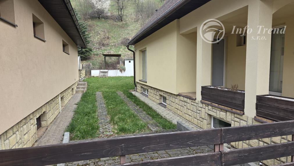 RODINNÝ DOM V BARDEJOVE