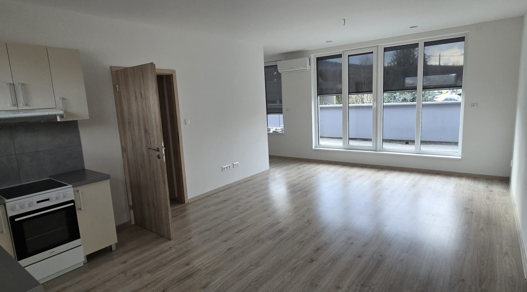 Priestranný 2 izbový byt v Bardejove