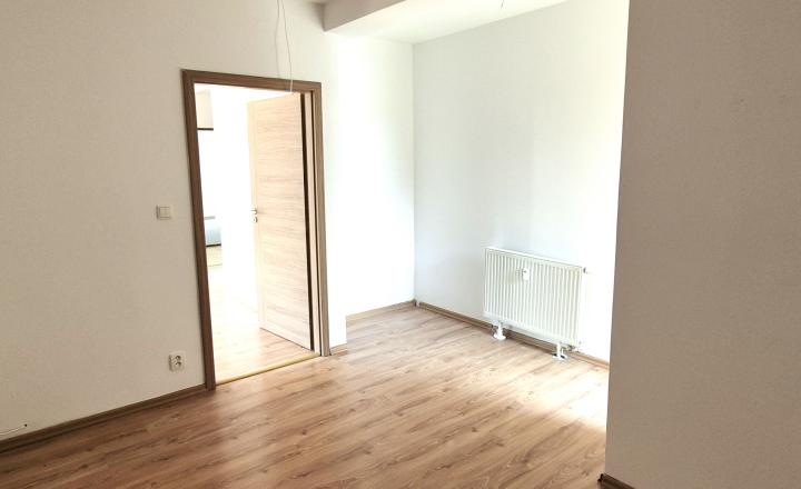 3-  izbový byt s garážou v obci Kurima - fotografia 1
