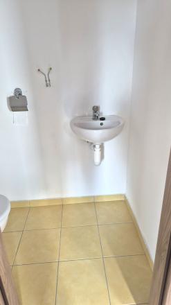 3-  izbový byt s garážou v obci Kurima - fotografia 8