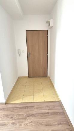 3-  izbový byt s garážou v obci Kurima - fotografia 7