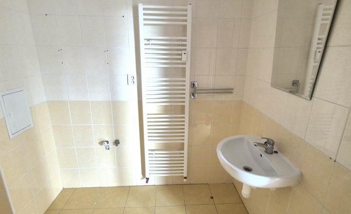 3-  izbový byt s garážou v obci Kurima - fotografia 12