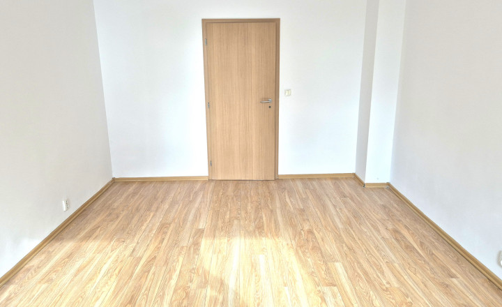 Priestranný 2 izbový byt s garážou v obci Kurima - fotografia 2