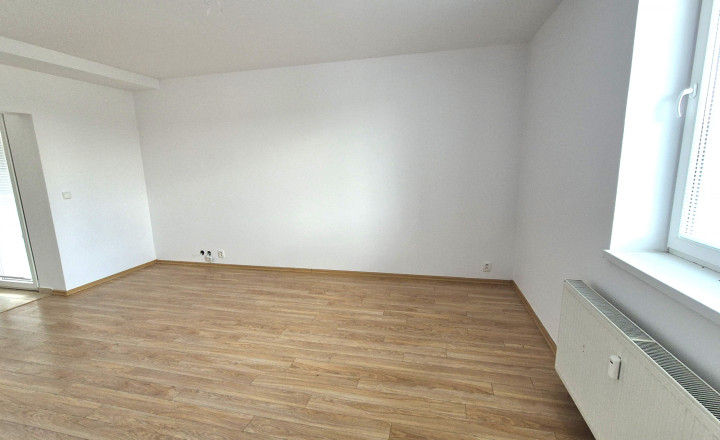 Priestranný 2 izbový byt s garážou v obci Kurima - fotografia 3
