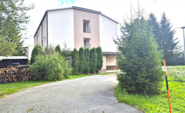 Priestranný 2 izbový byt s garážou v obci Kurima - fotografia 18